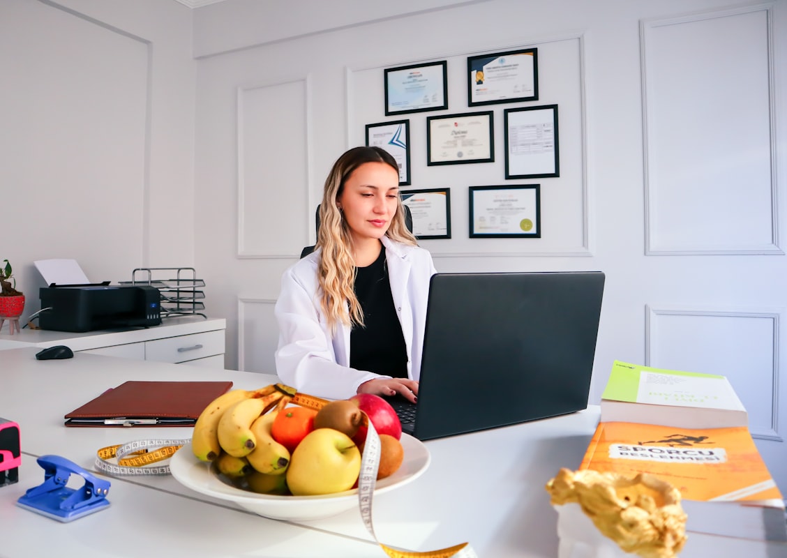 Nutrition timing and meal frequency strategies